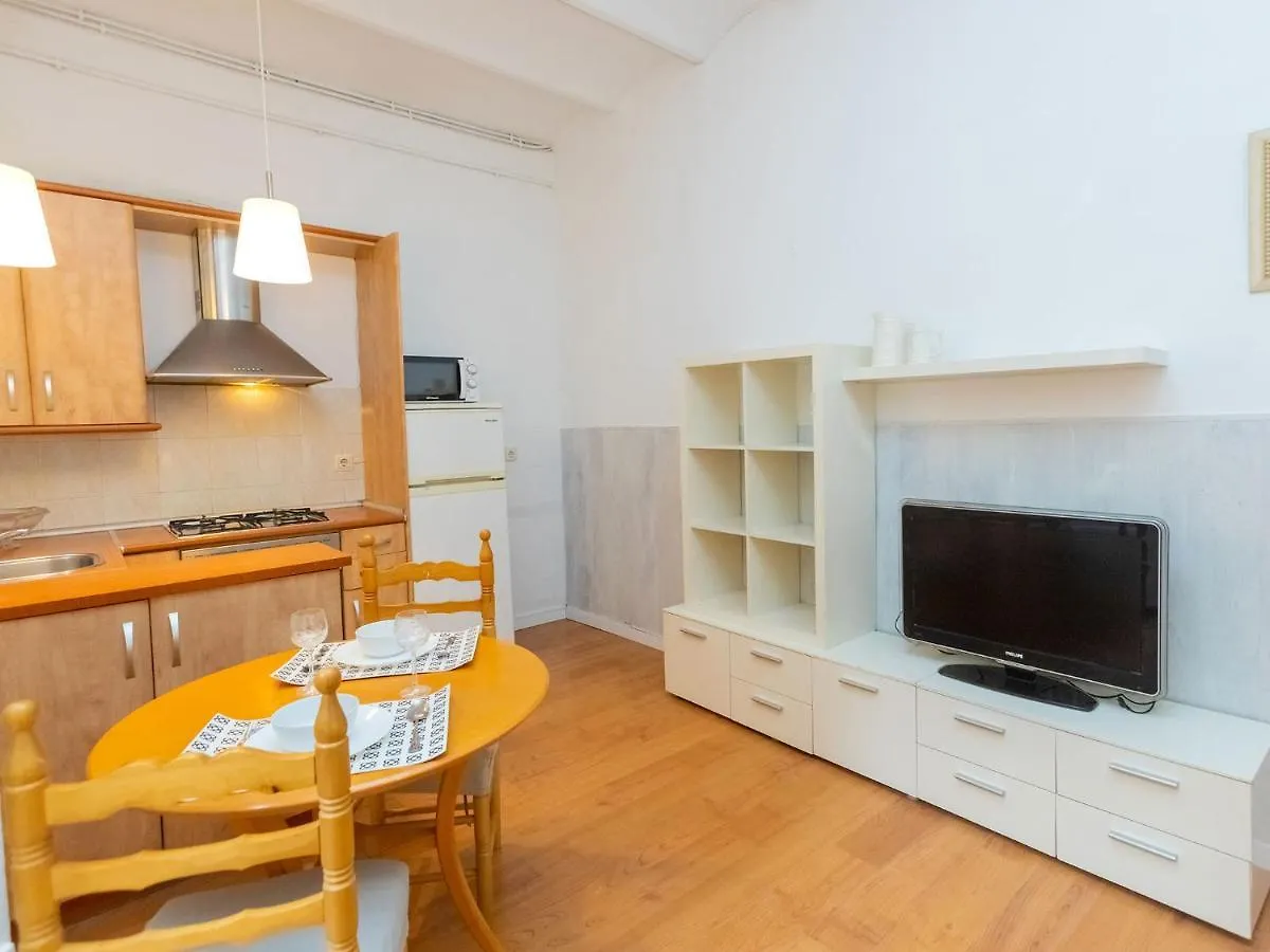 Apartment Gracia Torrijos By Interhome برشلونة إسبانيا